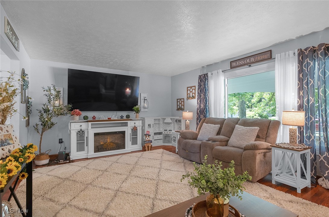 425 Woodlake Drive