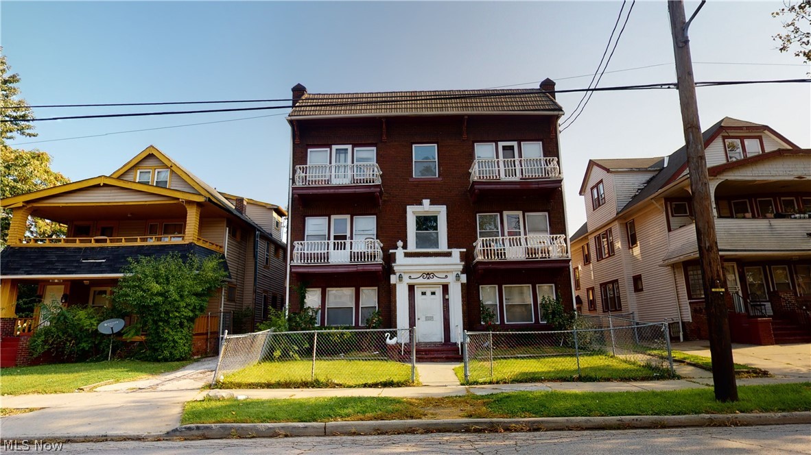 Forest Hill Pkwy - Commercial Sale