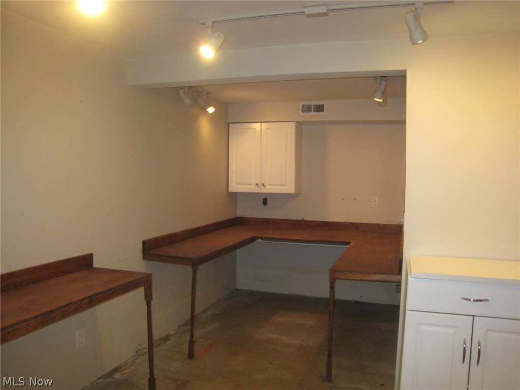 Crest Dale Estate #1 - Residential