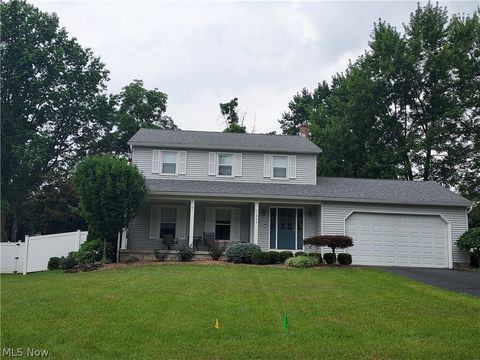 Homes For Sale - 1329 Valley View Drive<br/> Youngstown, OH 44512