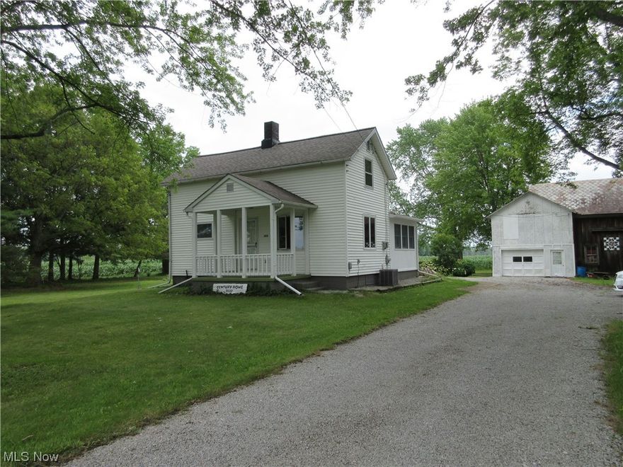 Great starter home with 3 bedrooms that has a spacious yard for the children or gardening or pets.  Great location surrounded by farm land. 
Sturdy home that needs your special upgrades.  Roof is only 15 years old and all the wood was replaced at the time of the installation.  New pressure tank at the well.  New electrical panel. Large barn that is in need of attention and an attached 1 car garage.  Great neighborhood.  Selling "AS IS". NO REPAIRS.