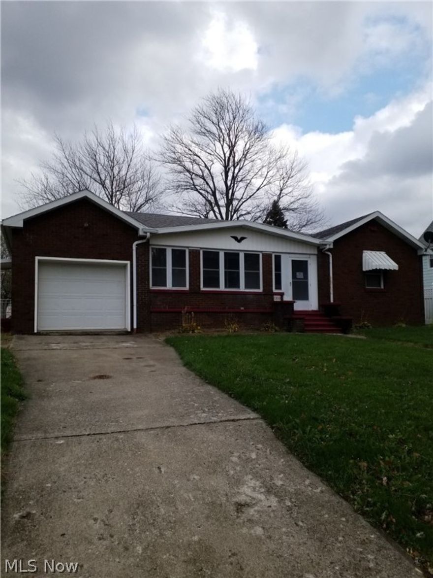 Three bedroom brick ranch style home.  Full basement, with 2nd bathroom.  large kitchen,livingroom, attached 1 car garage and a seperate 2 car garage.
Home has tons of character that reflect its construction time and style,  Two lots allow for the oversized yard. Property was built prior to 1978 and lead based paint potentially exists