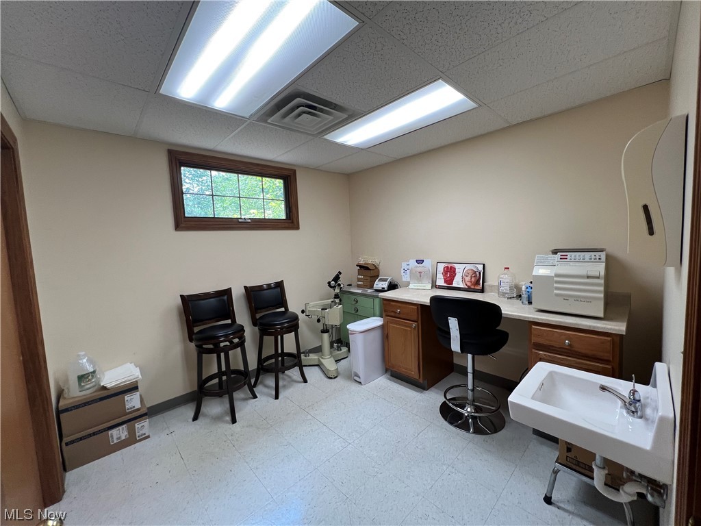 Newtown 1 - Commercial Lease