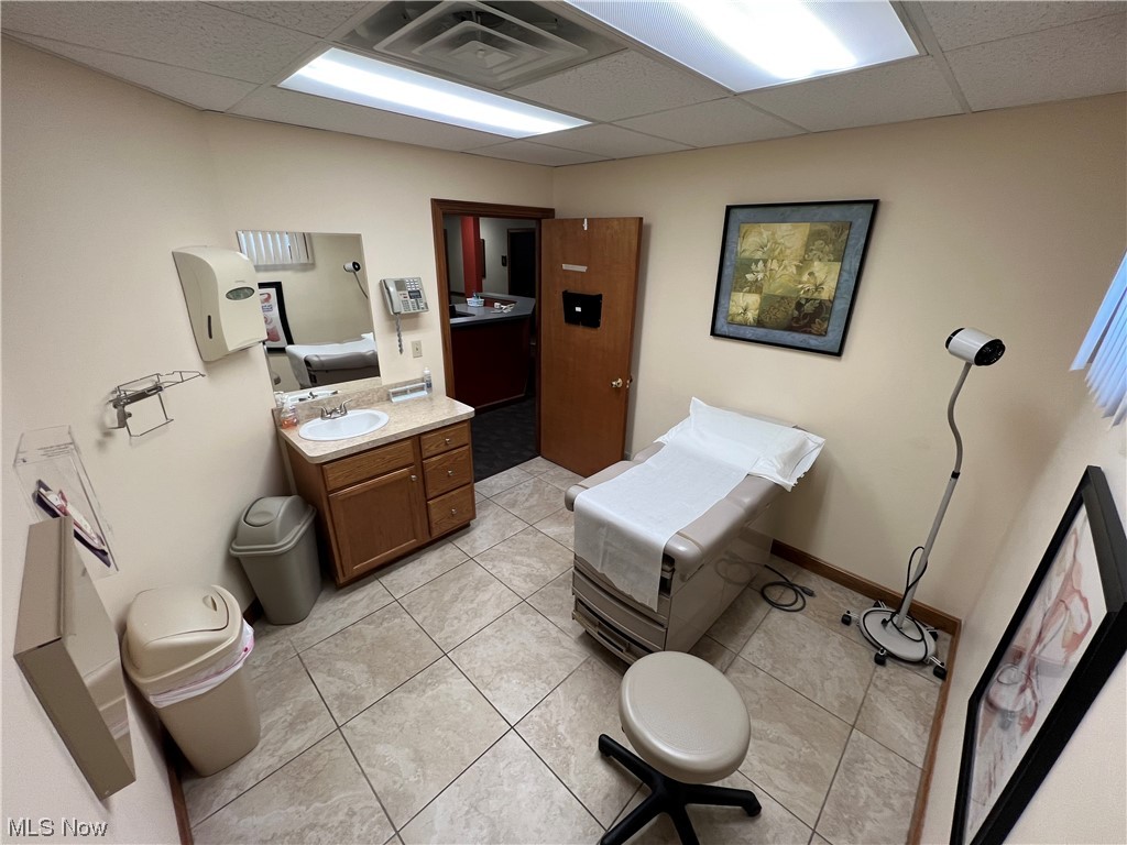 Newtown 1 - Commercial Lease