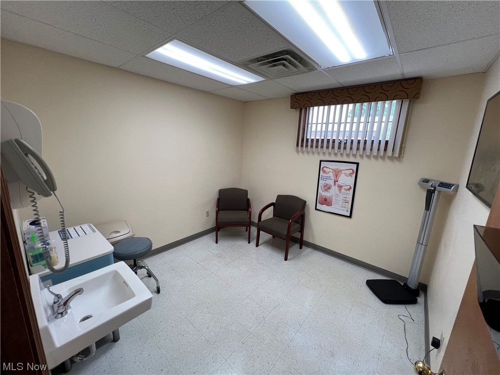 Newtown 1 - Commercial Lease