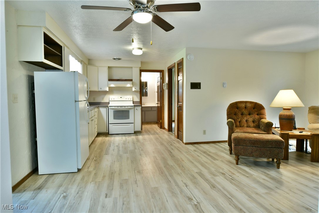 2942 Barclay Messerly Road, Southington, Ohio image 37