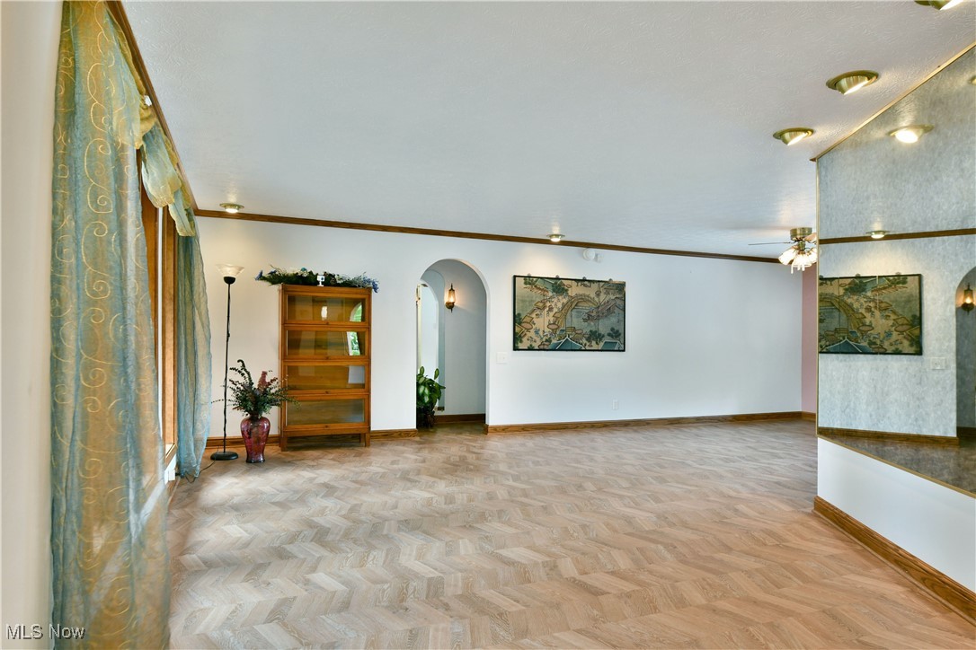 2942 Barclay Messerly Road, Southington, Ohio image 11