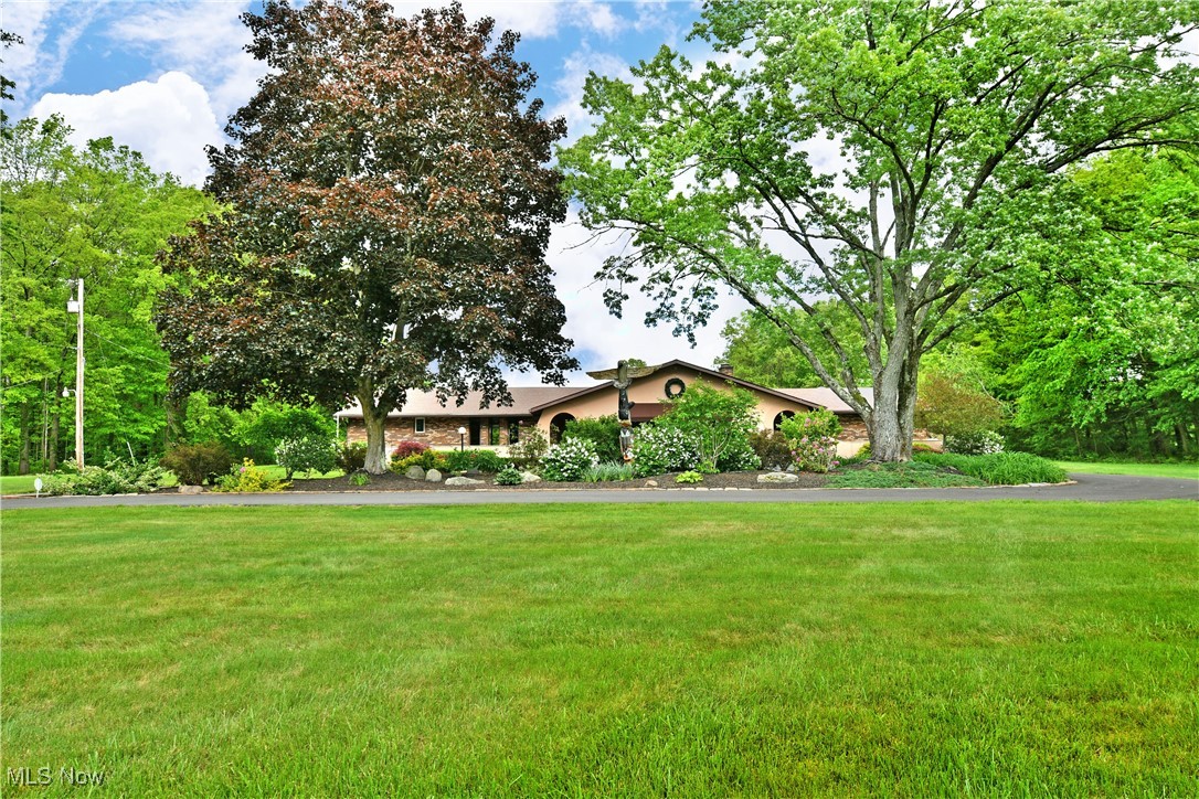 2942 Barclay Messerly Road, Southington, Ohio image 3