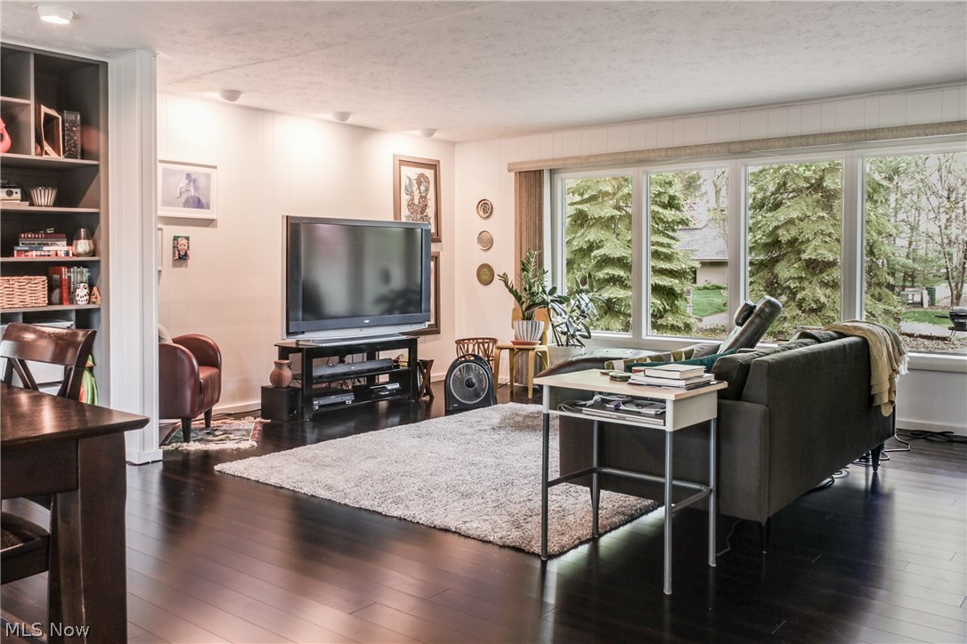 Ledgewood - Residential