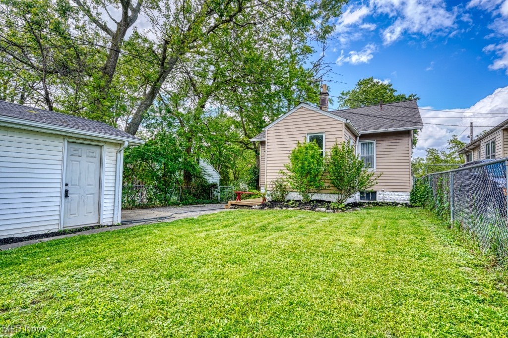 8208 Vista Avenue, Garfield Heights, Ohio image 30