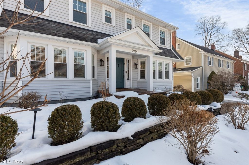 Photo of 2934 Scarborough Road, Cleveland Heights, OH 44118 (MLS # 5192713)