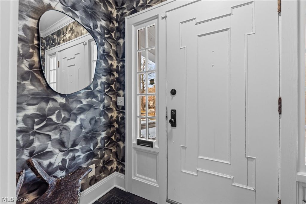 Photo of 2934 Scarborough Road, Cleveland Heights, OH 44118 (MLS # 5192713)