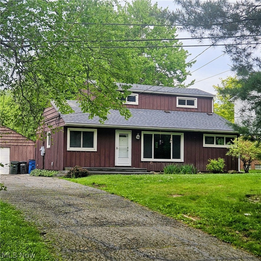 Photo of 7607 Big Creek PKWY, Middleburg Heights, OH 44130 (MLS # 5217497)