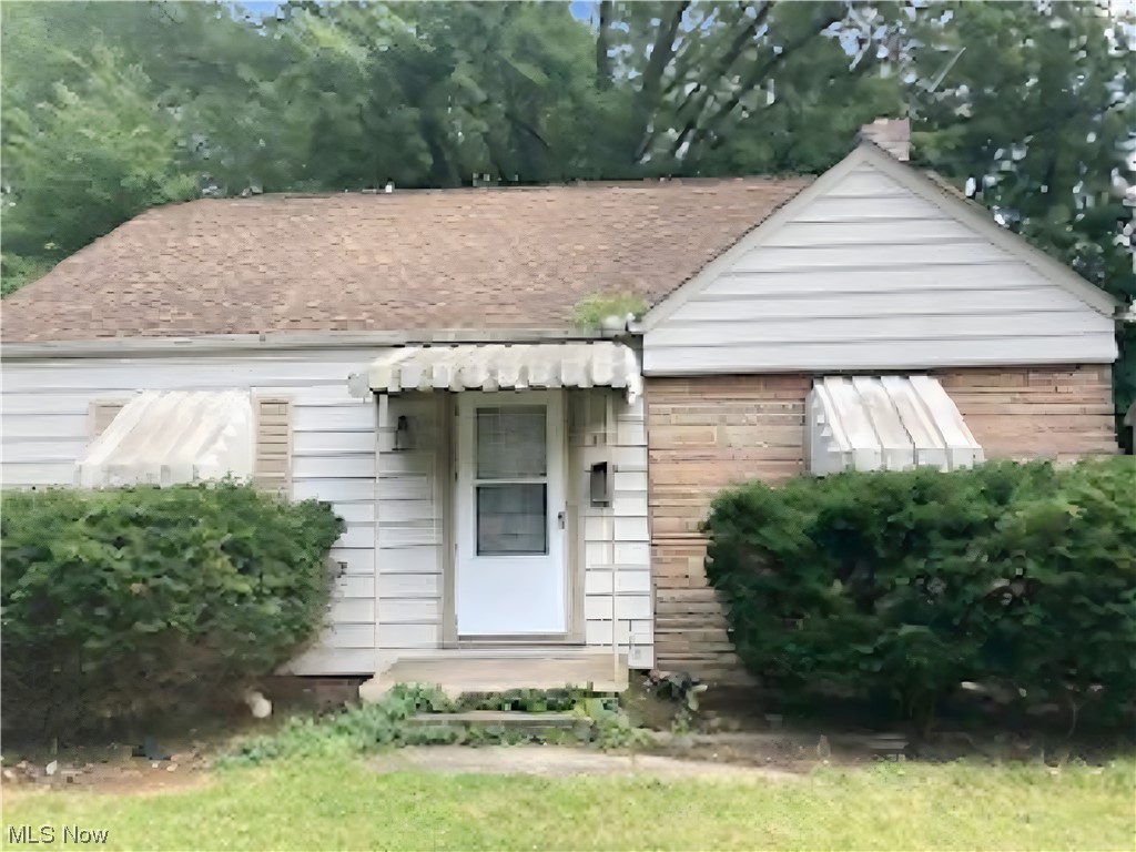 This property falls under the FNMA/Freddie Mac 1st Look requirements which requires the property be marketed in the MLS to an owner occupant or non-profit entity only for a period of 21 days. After 21 days of marketing and if no owner occupants or non-profits have submitted and received an offer approval, the seller will entertain offers from all other potential buyer types. If an owner occupant or non-profit does place an offer which is approved during the 21 day period, the buyers will be required to sign an affidavit confirming their intent to occupy the property
