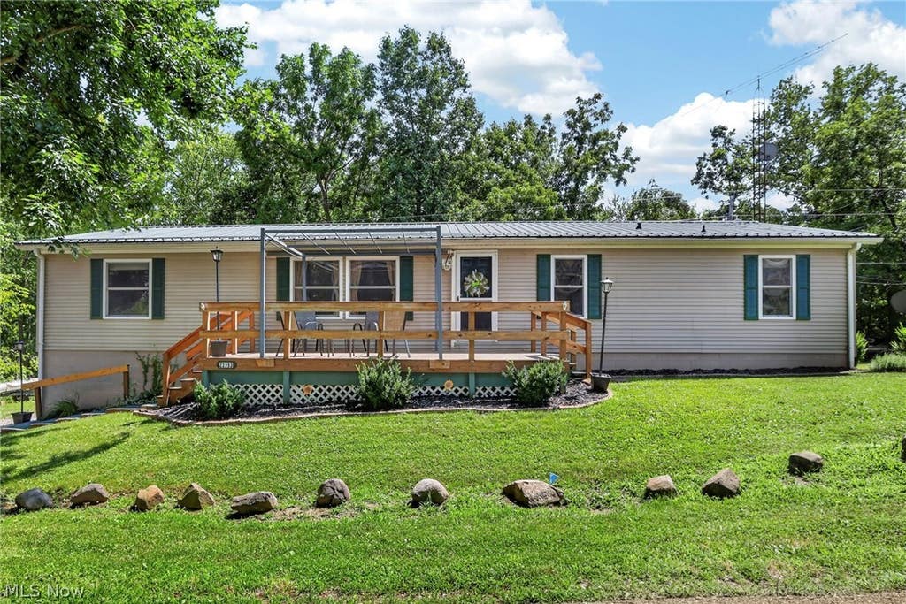 Photo of 23393 Hideaway Drive, Senecaville, OH 43780 (MLS # 5224602)