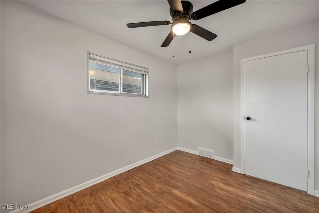 15954 Birchcroft Drive, Brook Park, Ohio image 17