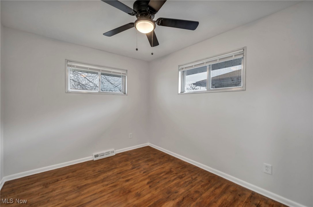 15954 Birchcroft Drive, Brook Park, Ohio image 18