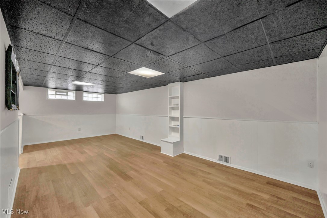 15954 Birchcroft Drive, Brook Park, Ohio image 32