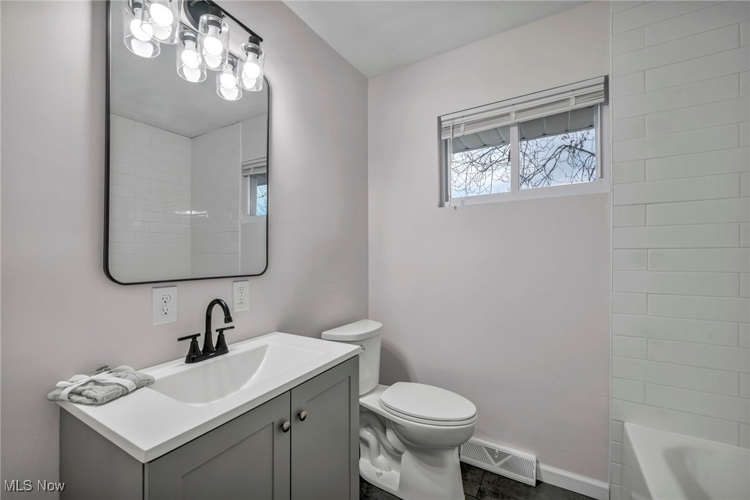 15954 Birchcroft Drive, Brook Park, Ohio image 14