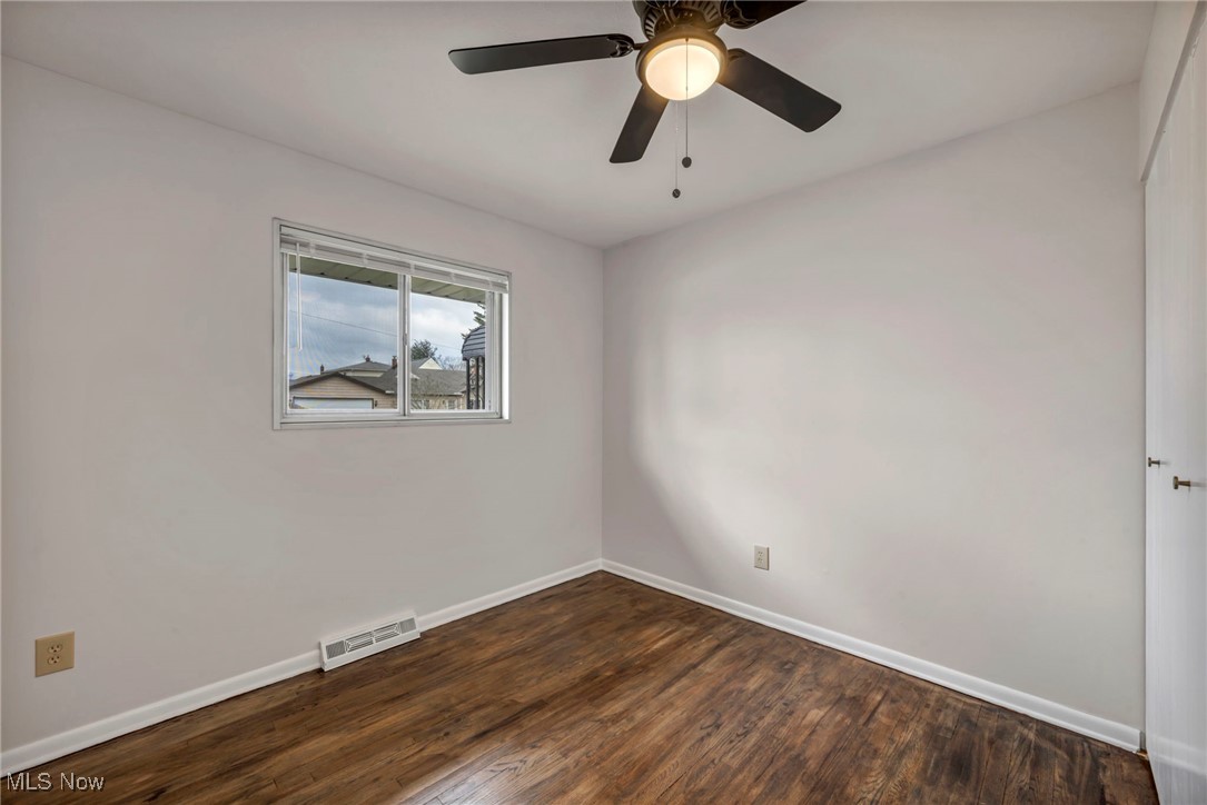 15954 Birchcroft Drive, Brook Park, Ohio image 21
