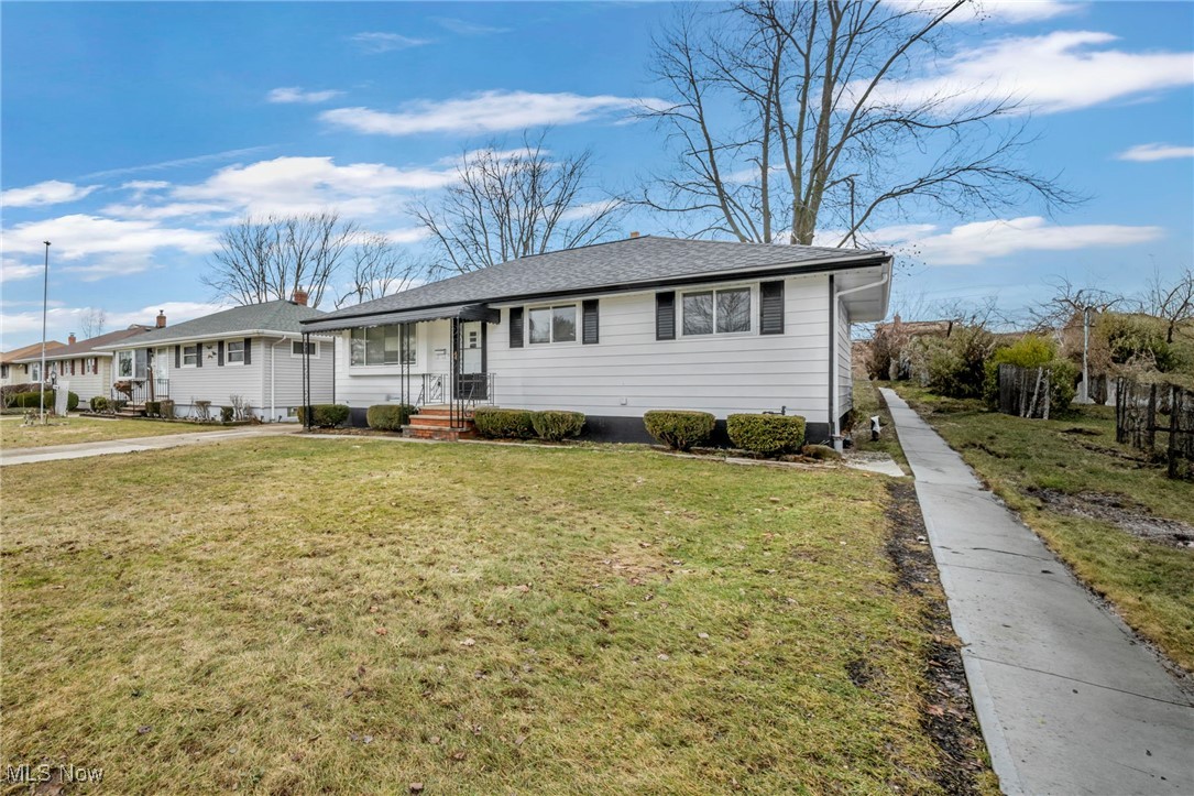 15954 Birchcroft Drive, Brook Park, Ohio image 40