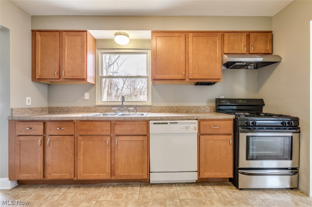 G Clarke - Residential Lease