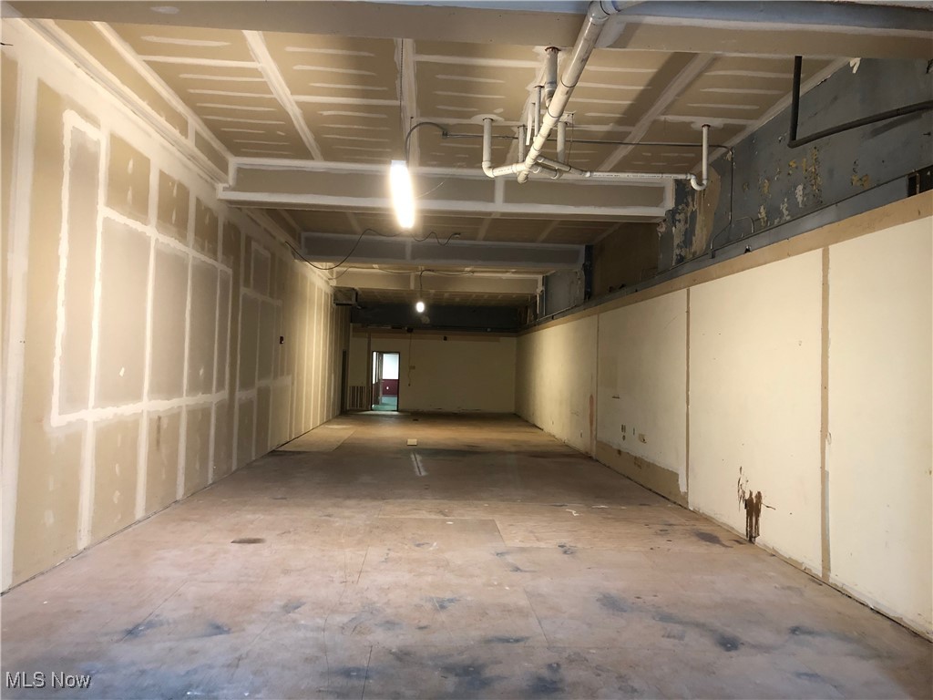 Town/Parkersburg - Commercial Sale