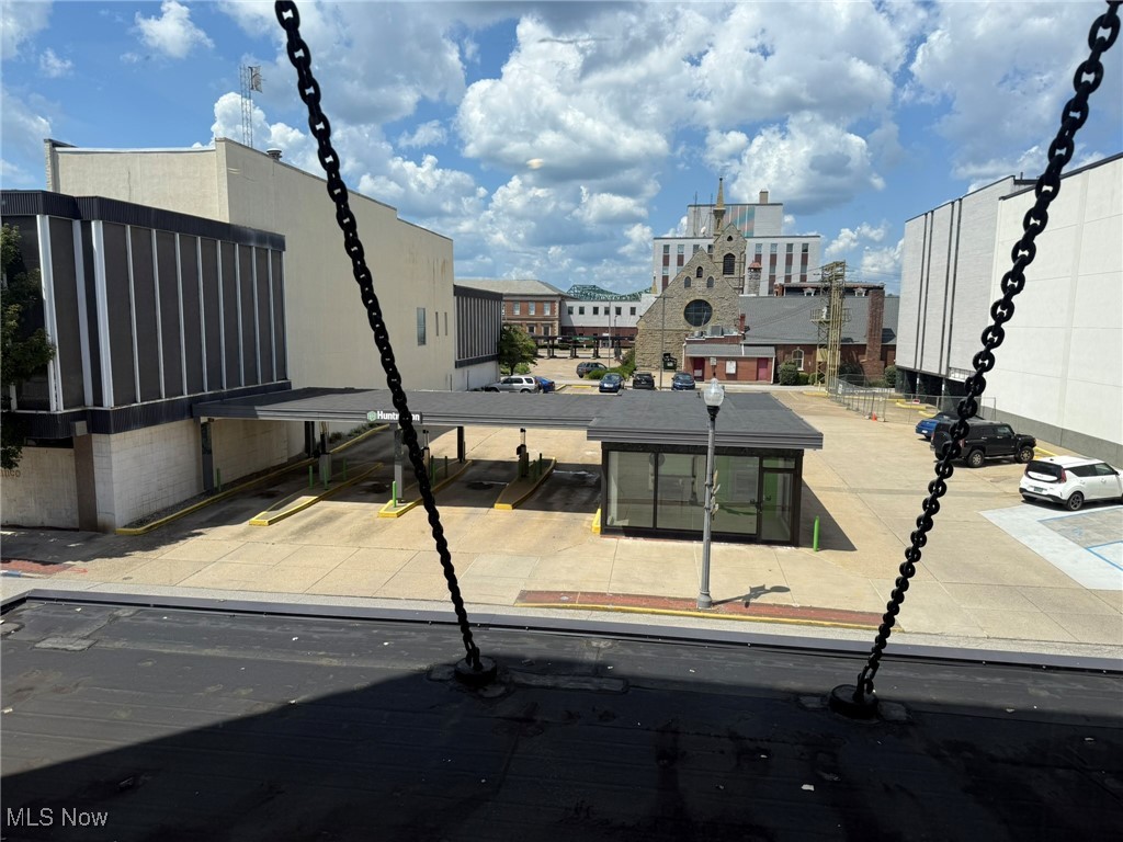 Town/Parkersburg - Commercial Sale