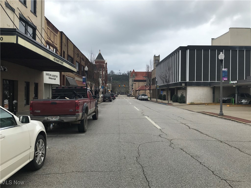 Town/Parkersburg - Commercial Sale