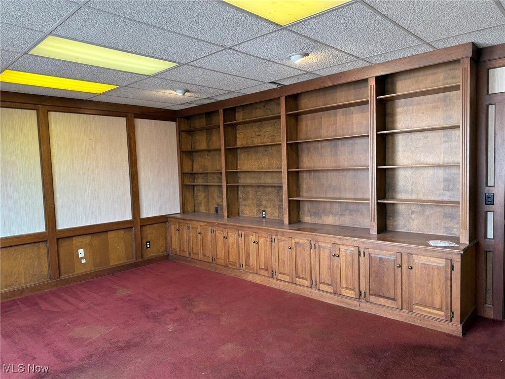 Town/Parkersburg - Commercial Sale