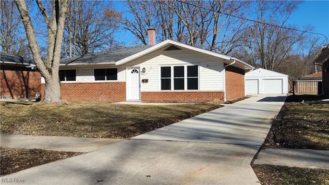 223 Maplelawn Drive Berea OH 44017