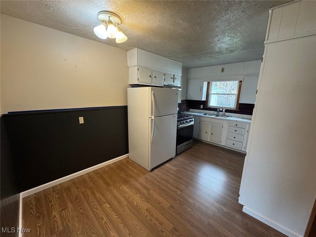 Photo of 1612 Maple Drive, Lorain, OH 44052 (MLS # 5175062)