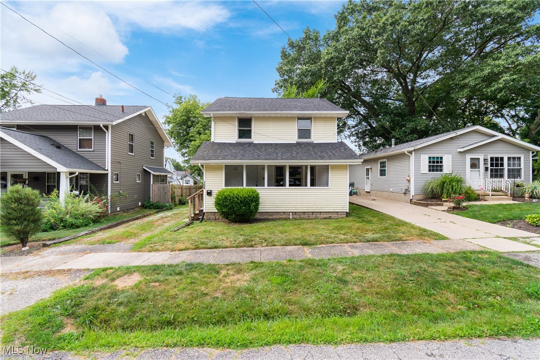 It would make a great starter home. The first floor dining room could also be used as a 4th bedroom or and office space. Short walk to the Gorge Metro Park trail. Ideal for trail enthusiasts. This is a also great rental property with the possibility of $ 1200/mo in revenue. Come and see it!