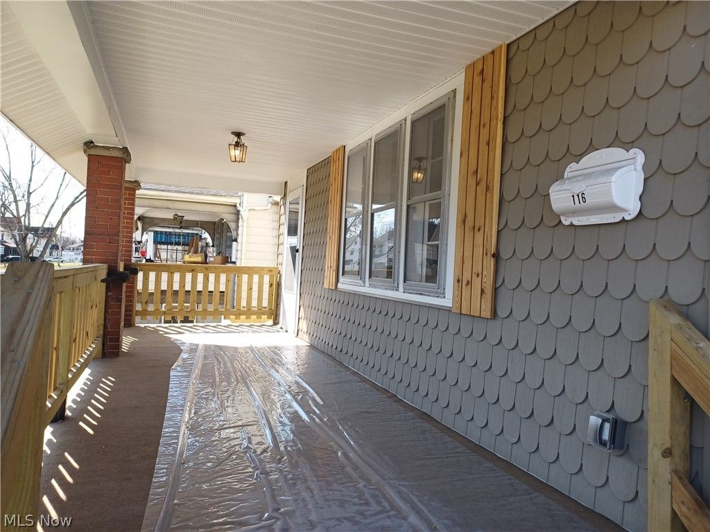 Photo of 116 N Portland Avenue, Youngstown, OH 44509 (MLS # 5207394)