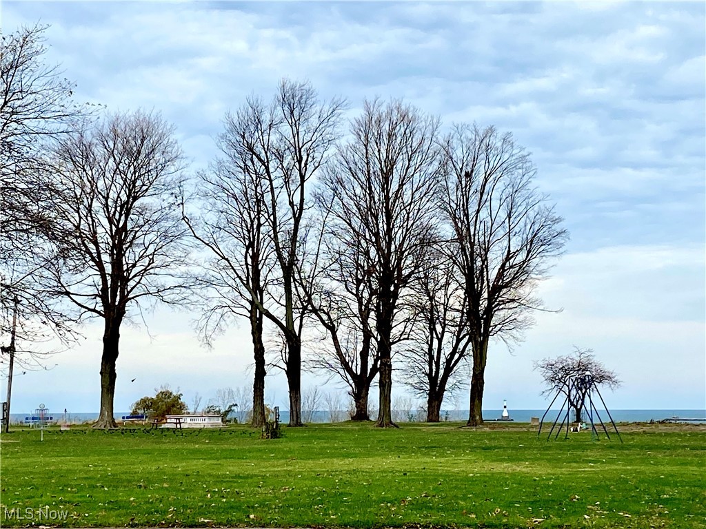 300 Lake Road, Conneaut, Ohio image 6