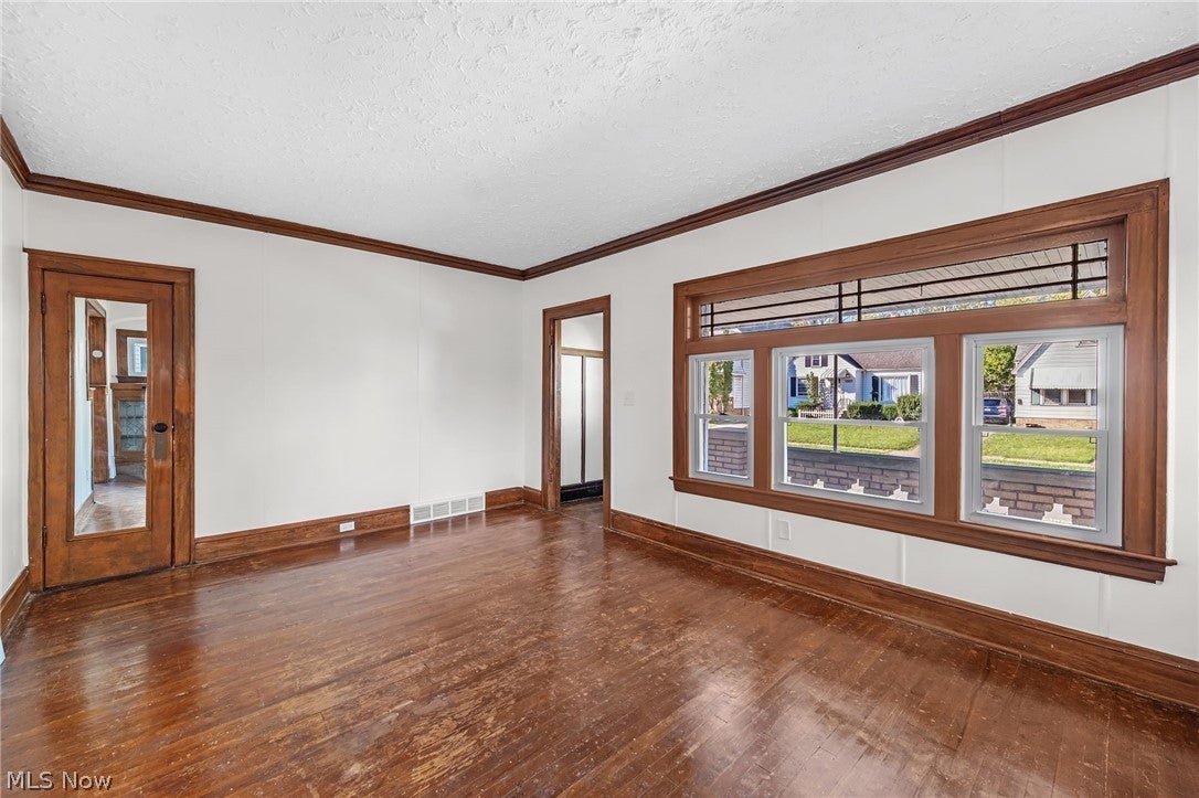 3765 W 138th Street