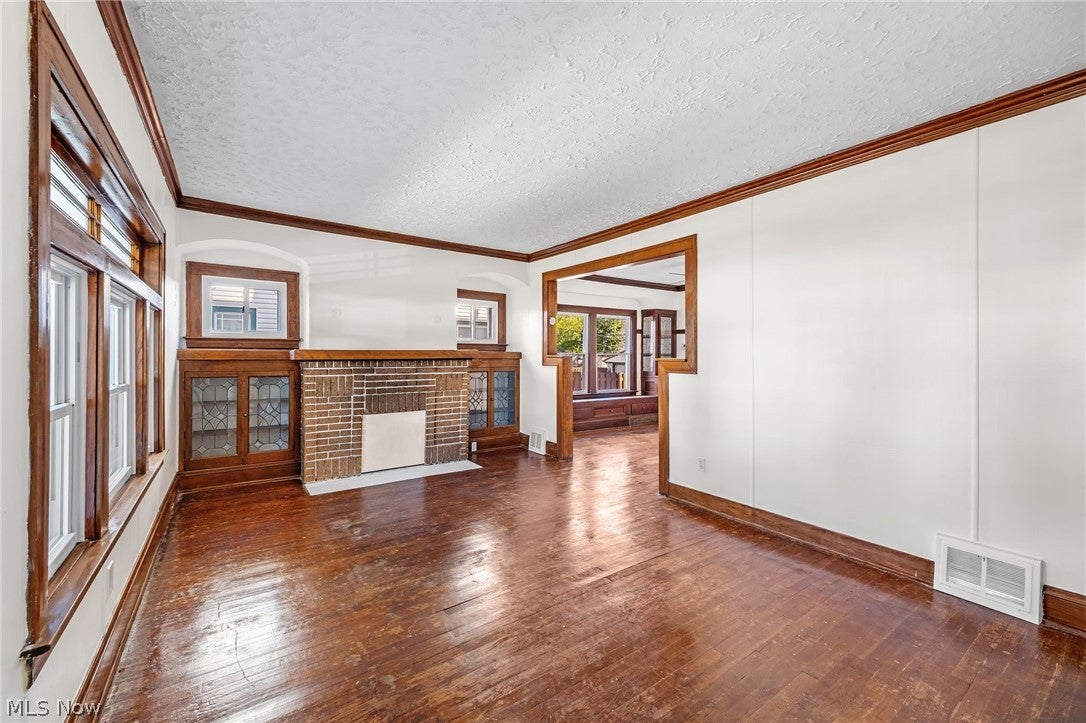 3765 W 138th Street