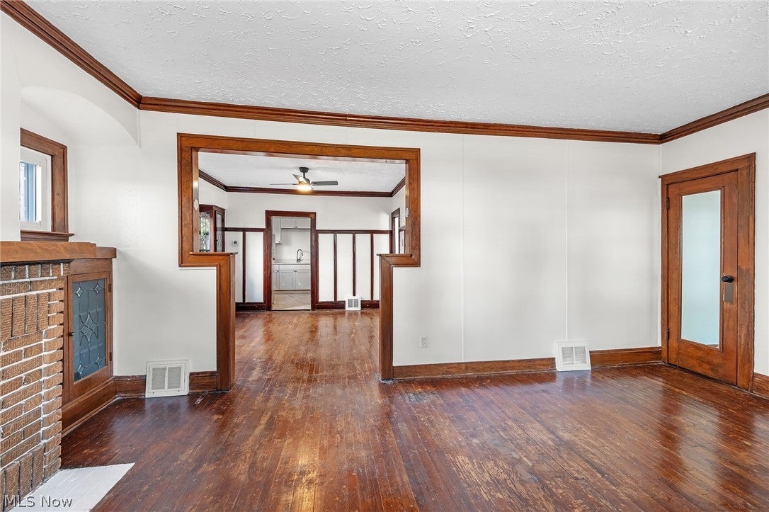 3765 W 138th Street