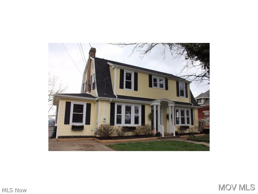 ;SQFT=Fin Above:400, Fin Total:2688, Unfin Bsmt:250, Unfin Above:250;PRKG= Off Street, On Street