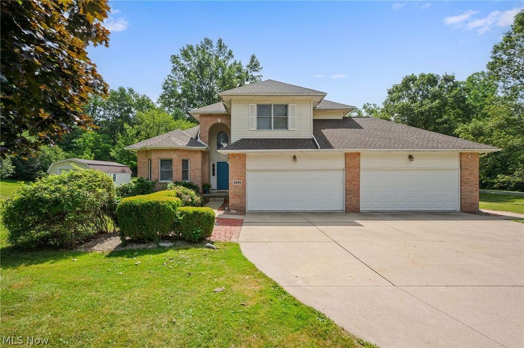 Photo of 1581 Denise Drive, Copley, OH 44321 (MLS # 5225558)