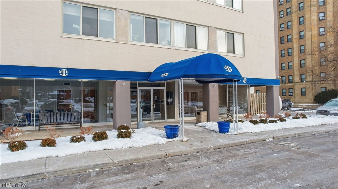 Marine Towers East Condo - Residential