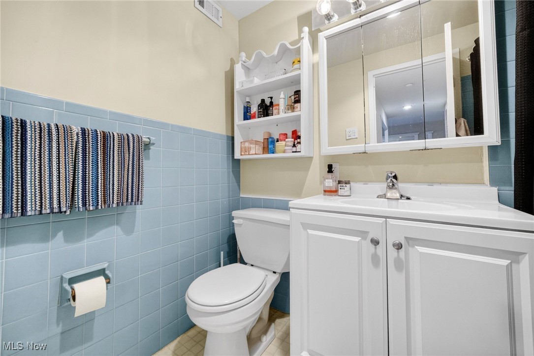 Marine Towers East Condo - Residential