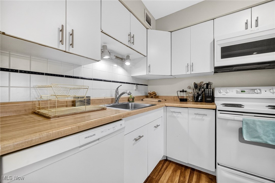 Marine Towers East Condo - Residential