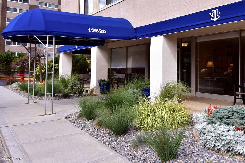 Photo of 12520 Edgewater Drive #1507, Lakewood, OH 44107 (MLS # 5181718)