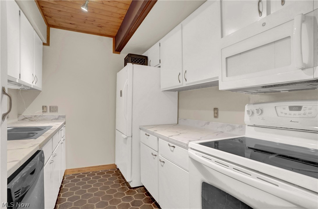 Timber Top Condo - Residential