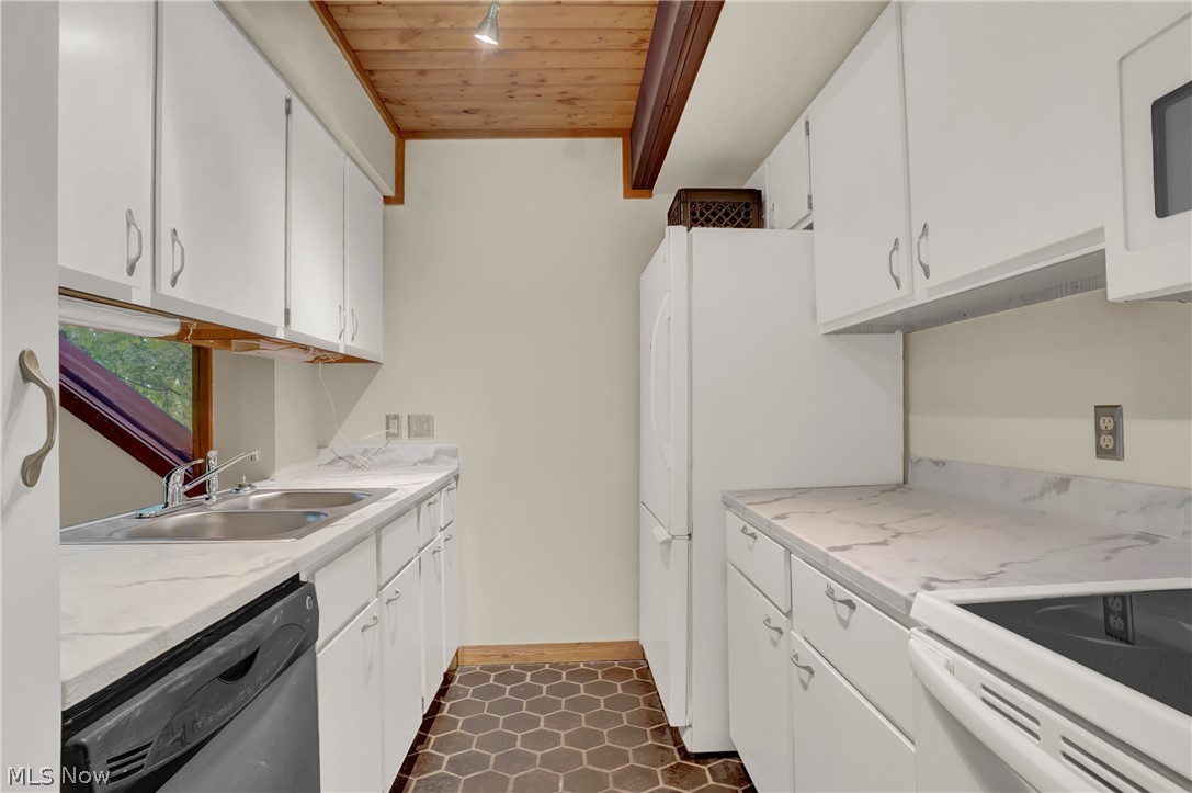 Timber Top Condo - Residential