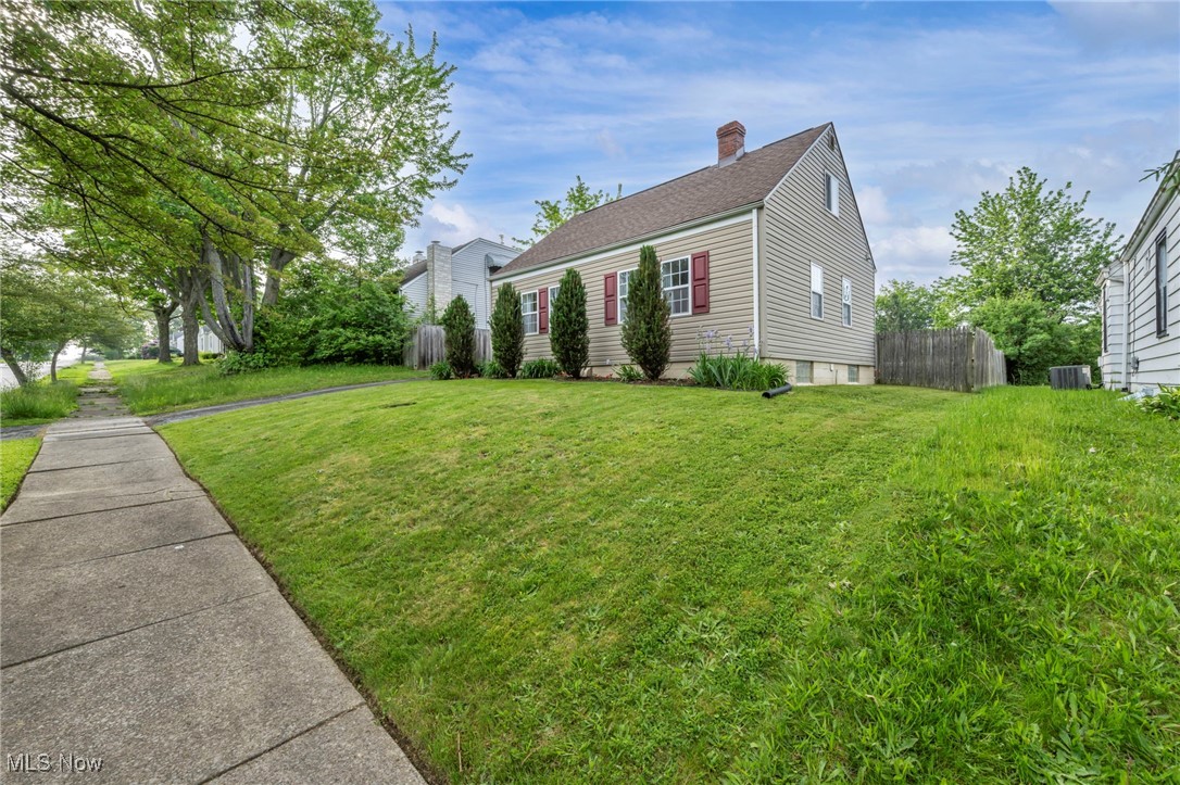 198 E Catawba Avenue, Akron, Ohio image 4
