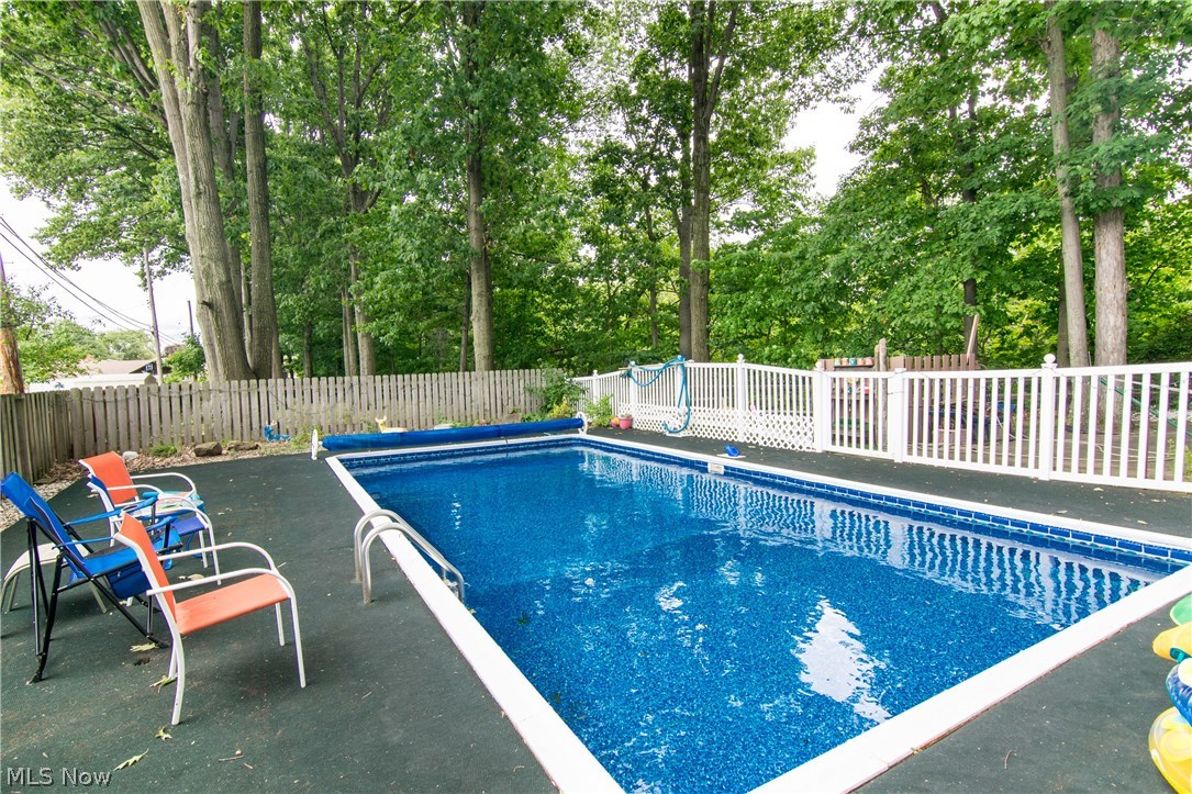 Sunset Oval - Residential