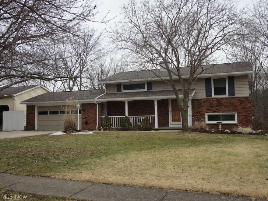 SPECIAL in every way - ONE ACRE LOT  in the CITY!!  Located on Cul De Sac Street.  Great floor plan takes full advantage of the 1 acre setting! 
4 Bedrooms all on 2nd floor!  Master Bedroom, Family Rm & Dining Rm overlook gorgeous backyard.  Covered front porch & covered back patio – fire pit – ready for back yard fun!  Newer Roof, Driveway, Furnace & Windows! Workshop area in garage!  Near Medina Hospital & UH Health Center!  Close to shopping & 71!  Call today!