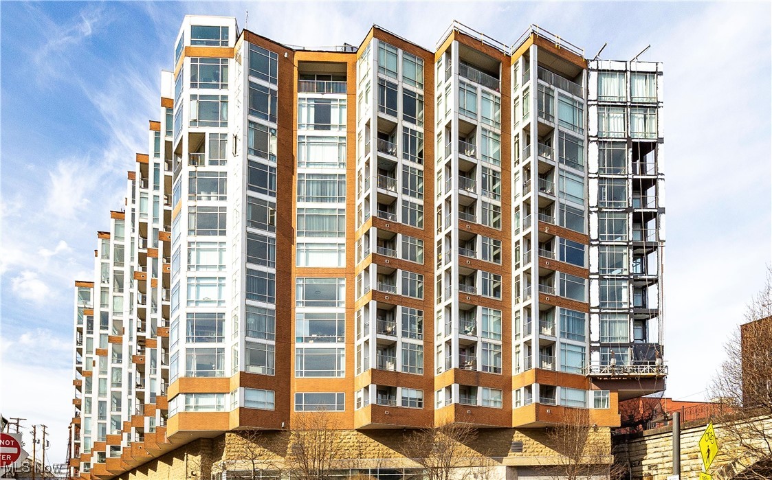 Stonebridge Condos - Residential